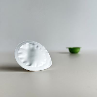 6мл 8мл настраиваемые чашки с PP желе для косметических кремов Лосьоны