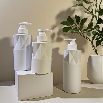 Стеклянная форма PET косметическая бутылка с пресс-насосом и индивидуальным логотипом 5000 штук MOQ 15-35 дней доставка